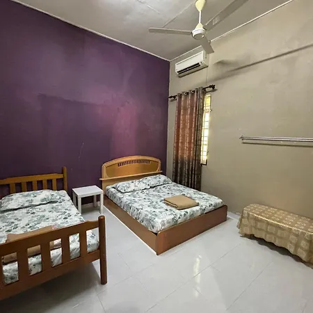 Homestay Hani Arau Exterior photo